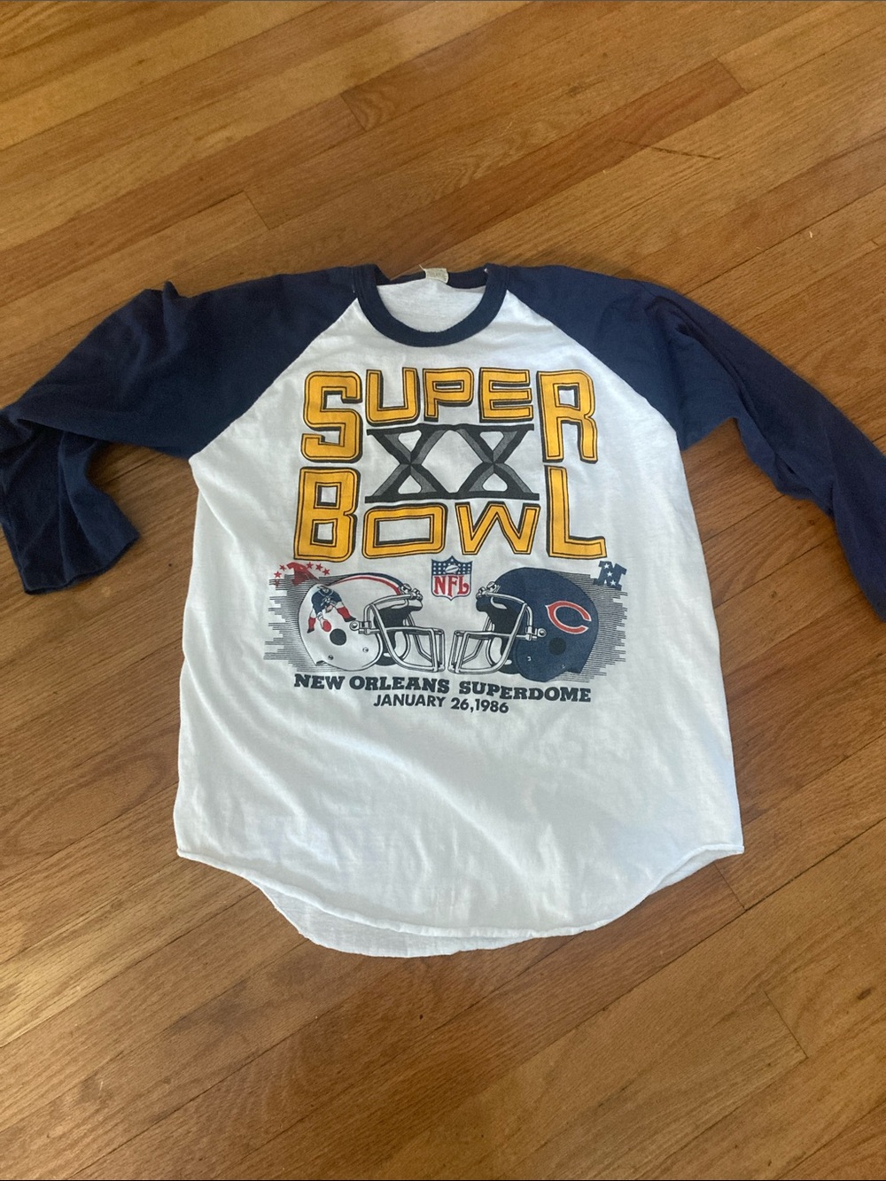 Super Bowl XX Raglan Tee - White and Navy size xl for woman / child